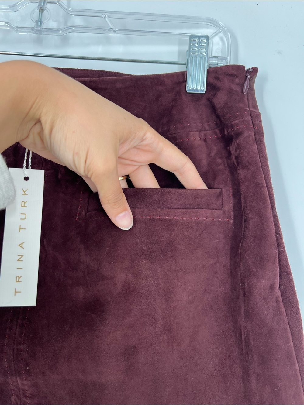Trina Turk Burgundy Suede A-Line Stitched Classic Designer Mini Skirt 4 NWT - Picture 5 of 8